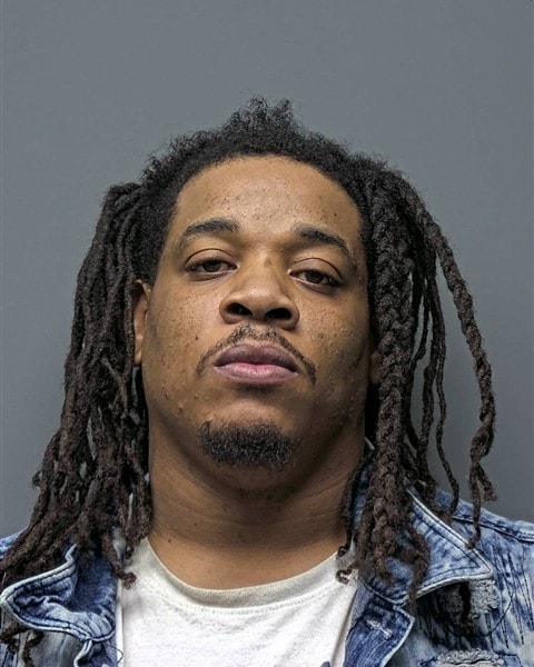 Mugshot of L HARRIS