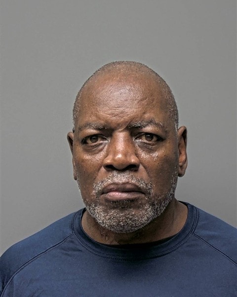 Mugshot of R MCINTYRE