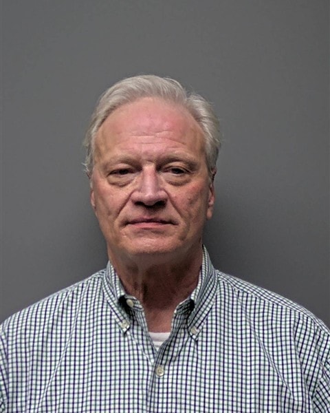Mugshot of J DAVIS