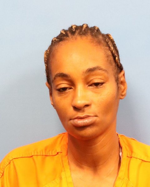 Mugshot of CARLESHIA LASHAY LATHAM