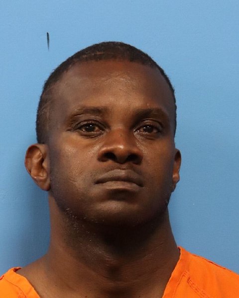 Mugshot of ELDRICK MOTON