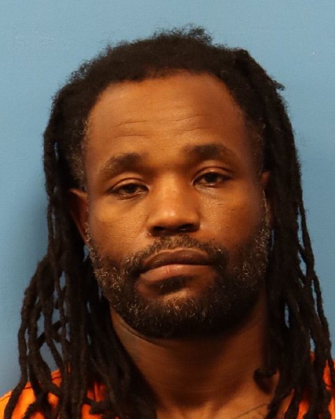 Mugshot of HIAWATHA JR COLE