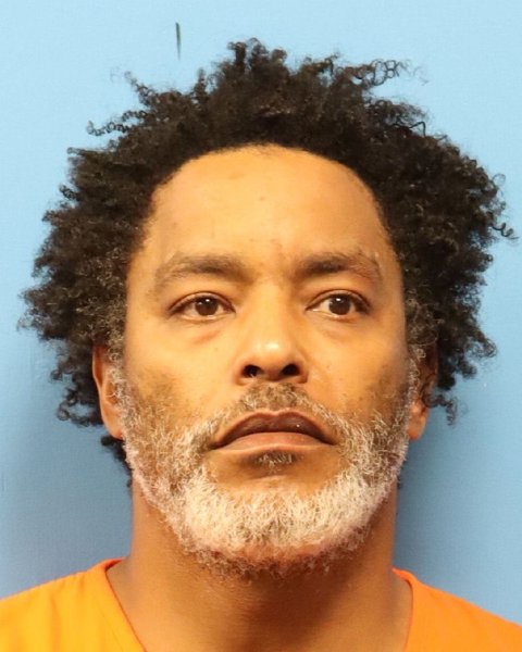 Mugshot of LEONARDO DARNELL OLIVER