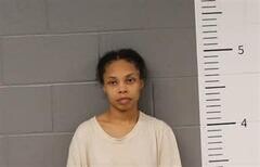 Mugshot of TYQUIRIA SMITH