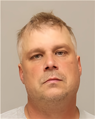 Mugshot of JEREMY ANDREW STROM
