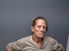 Mugshot of LYNDA L WOODRUFF