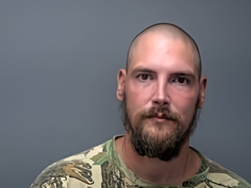 Mugshot of MAC R CHITWOOD
