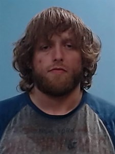 Mugshot of Dusten Lucas Petrausch