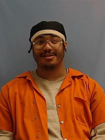 Mugshot of Tyrae Threats