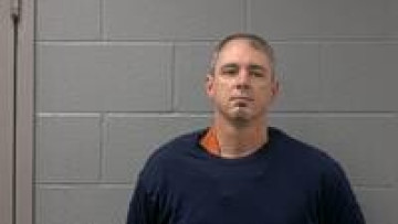 Mugshot of WARREN E BARLOW III