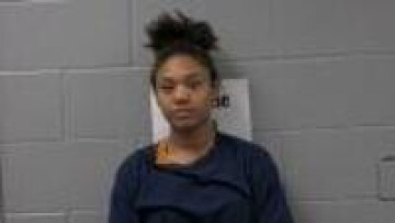 Mugshot of SKYEANNE E TAYLOR