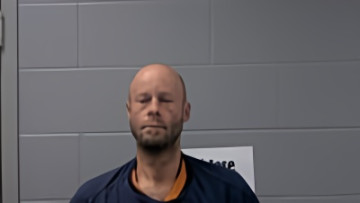 Mugshot of VICTOR J EASTWOOD