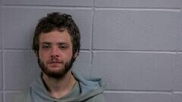 Mugshot of KAIDEN D HENDERSON
