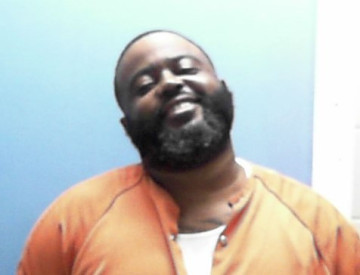 Mugshot of DENNIS R JR WILLIAMS