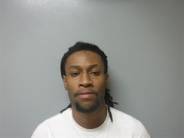 Mugshot of Dy'lon Daijun Huguenin