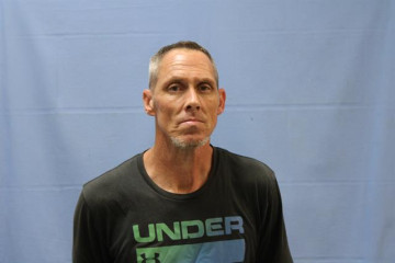 Mugshot of SHANNON LEE SMALL
