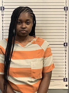 Mugshot of SHAKIRA SIMS
