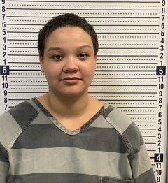 Mugshot of MAHKAYLA LARGO