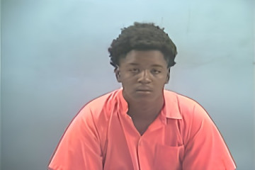 Mugshot of FREDDIE 3RD ADAMS