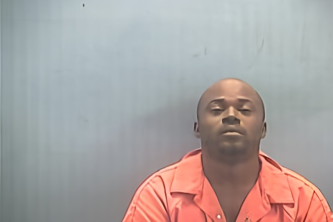 Mugshot of MICHAEL DONELL PHILLIPS