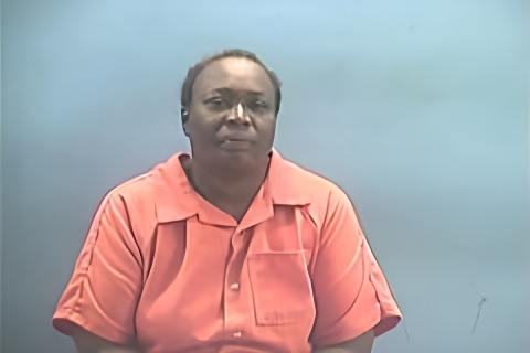 Mugshot of RUTHINIA LOUISE THOMAS