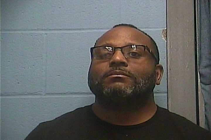 Mugshot of ANTONIO D HOWARD