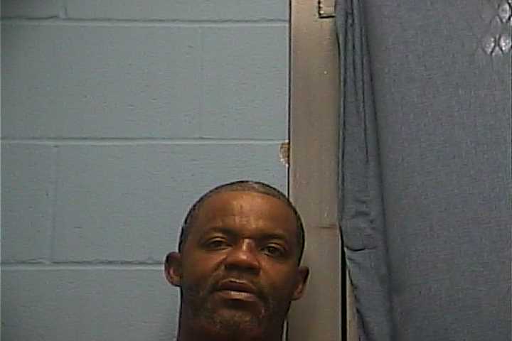 Mugshot of BOBBY C JR LAMBERT