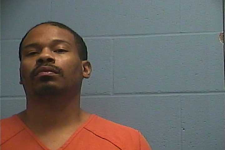 Mugshot of XAVIER A DAVIS