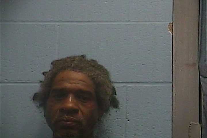 Mugshot of BENJAMIN A DAVIS