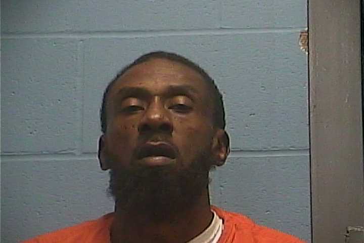 Mugshot of LATORE D GOSSETT