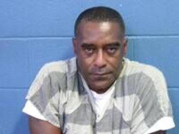 Mugshot of THOMAS J ROBERTS