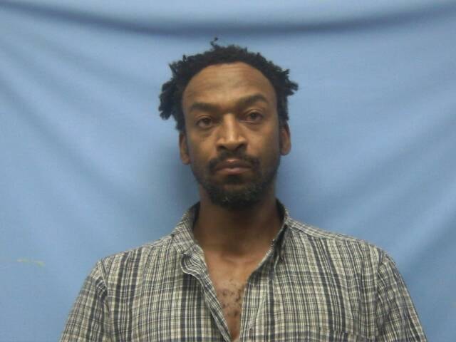 Mugshot of MICHAEL DEWAYNE THOMPSON