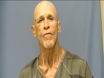 Mugshot of ROBERT HOWARD