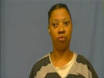 Mugshot of EBONIE LOUDEN