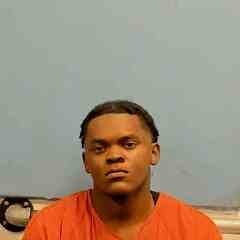 Mugshot of DARIUS CROSS