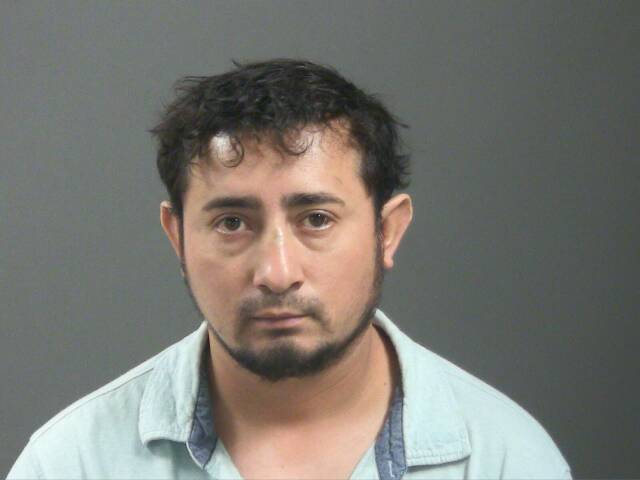 Mugshot of JOSUE RIVERA-FLORES