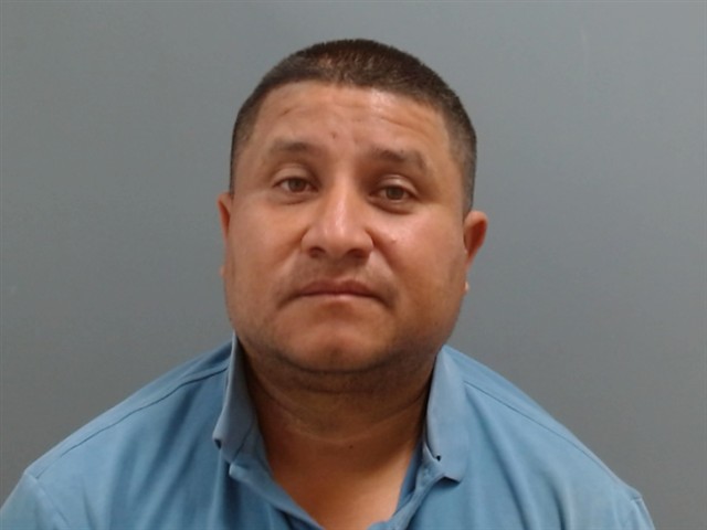 Mugshot of RIGOBERTO ALDANA-VADEZ