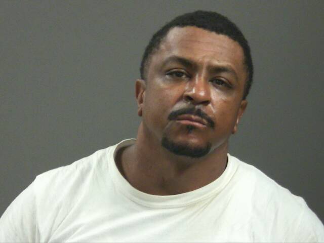 Mugshot of EBONY ROBERTS