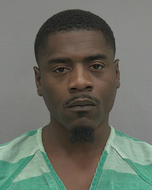 Mugshot of DENARIO MARQUONTIS LEWIS MARTIN