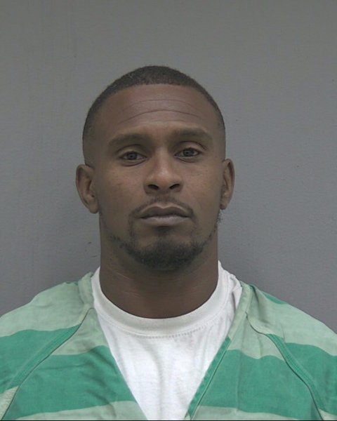 Mugshot of RONNIE RESHARD MCCRAY