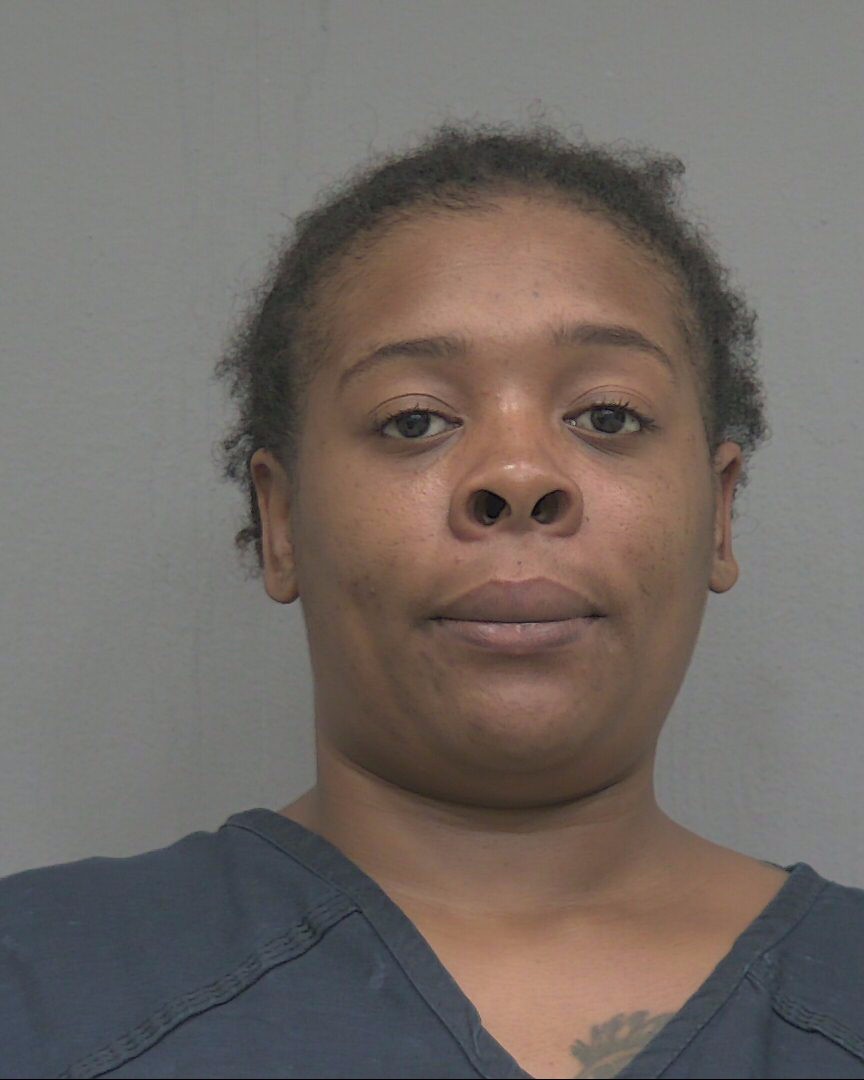 Mugshot of MONIQUE SIMOUNE CURTIS