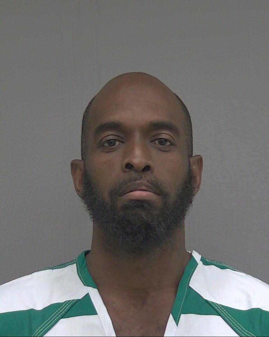 Mugshot of CHARLES EDWARD ROBERTS