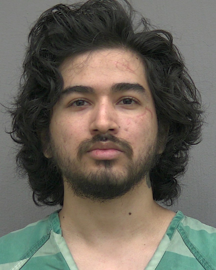 Mugshot of ROBERTO CARLOS CARLOS AINSLIE VEZQUEZ