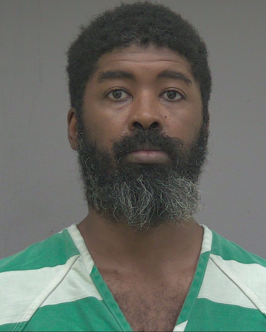 Mugshot of DARIUS LAFABIUM RIVERS