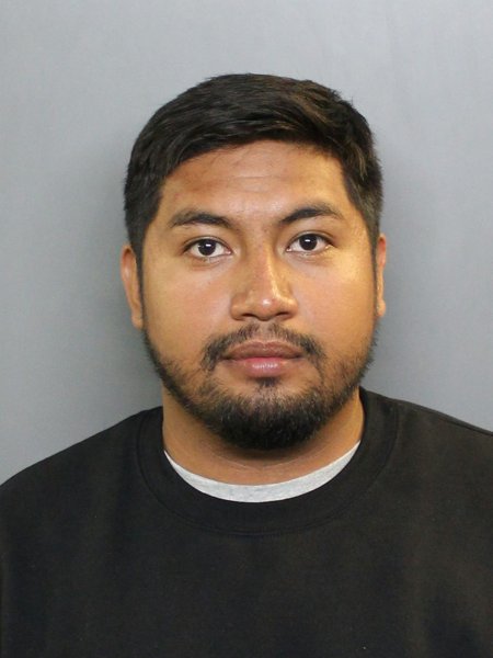 Mugshot of VICTOR HERNANDEZ GONZALEZ
