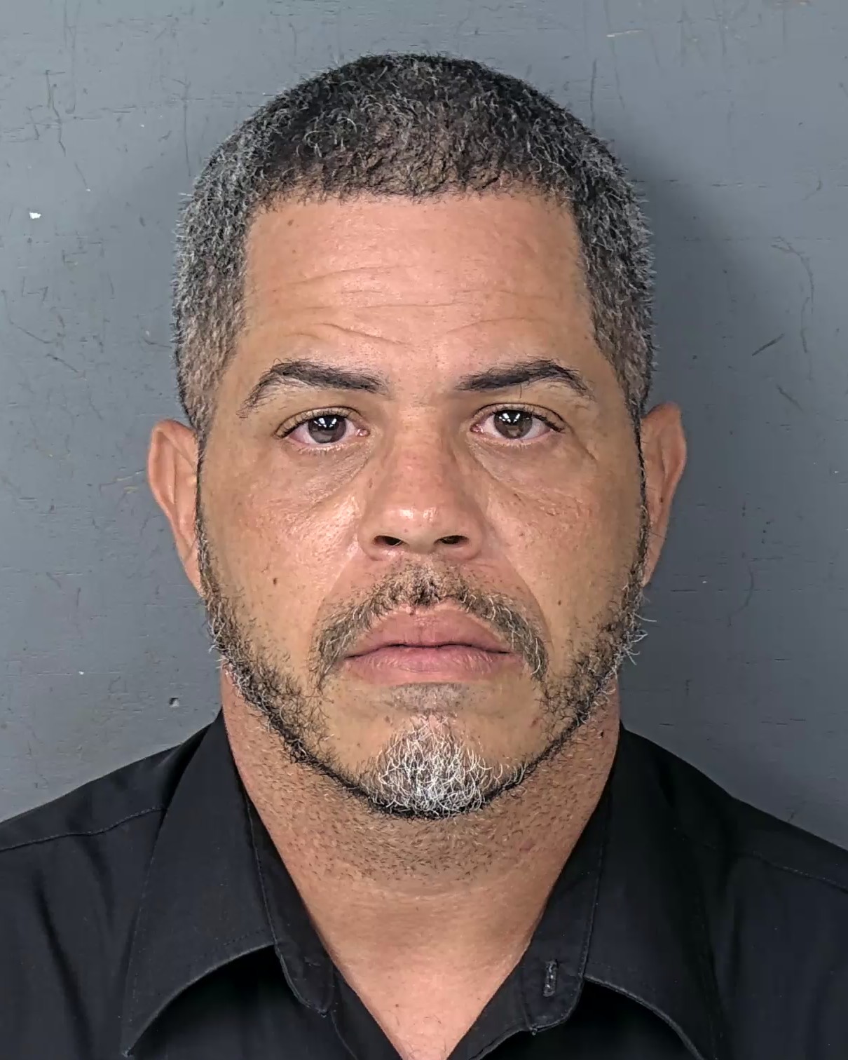 Mugshot of REY DANNY VELEZ