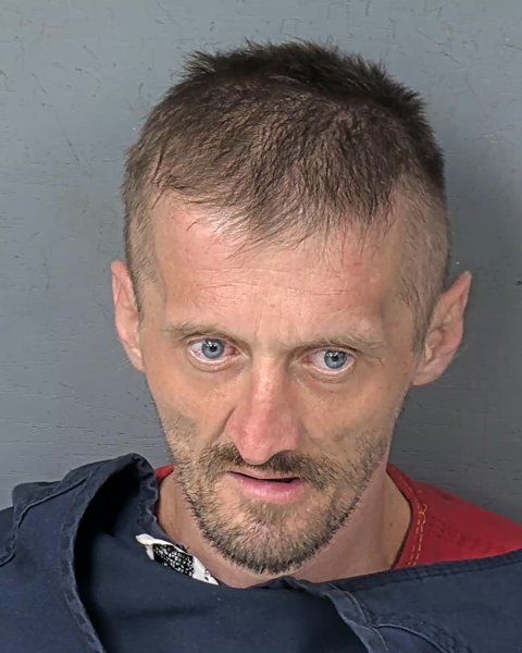 Mugshot of DANIEL THOMAS HALL