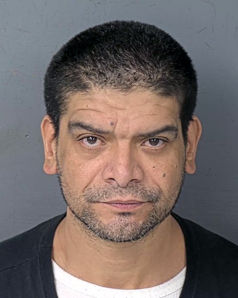 Mugshot of JUAN VERDIN FLORES