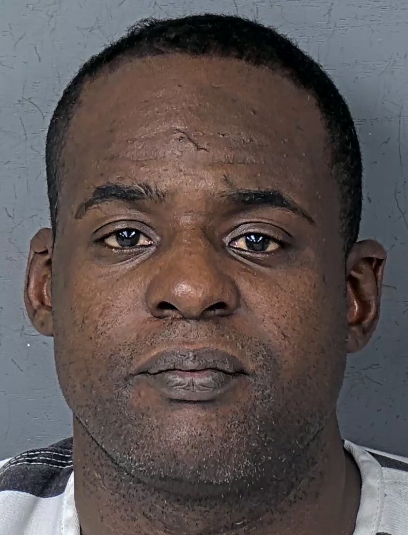 Mugshot of YOEXY HERNANDEZ