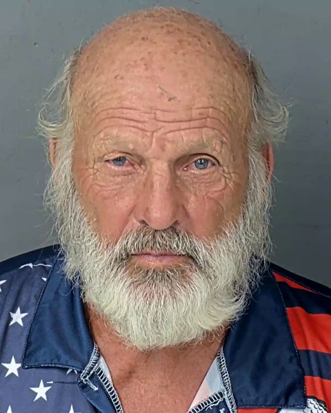 Mugshot of FLOYD RAYMOND HALL